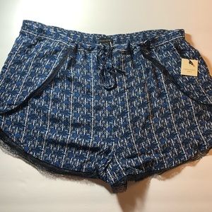 Forever 21 Paper Bag Ruched Waist Shorts, EUC